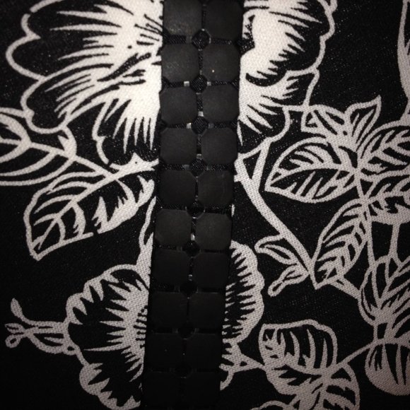 🆕 Dolls Kill Black Chain Mail Bag - Picture 9 of 12